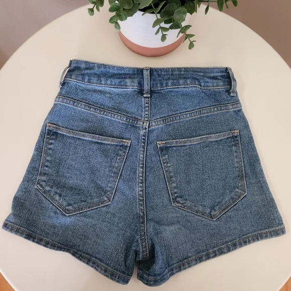 H&M High Waist Jean Shorts - Picture 2 of 10